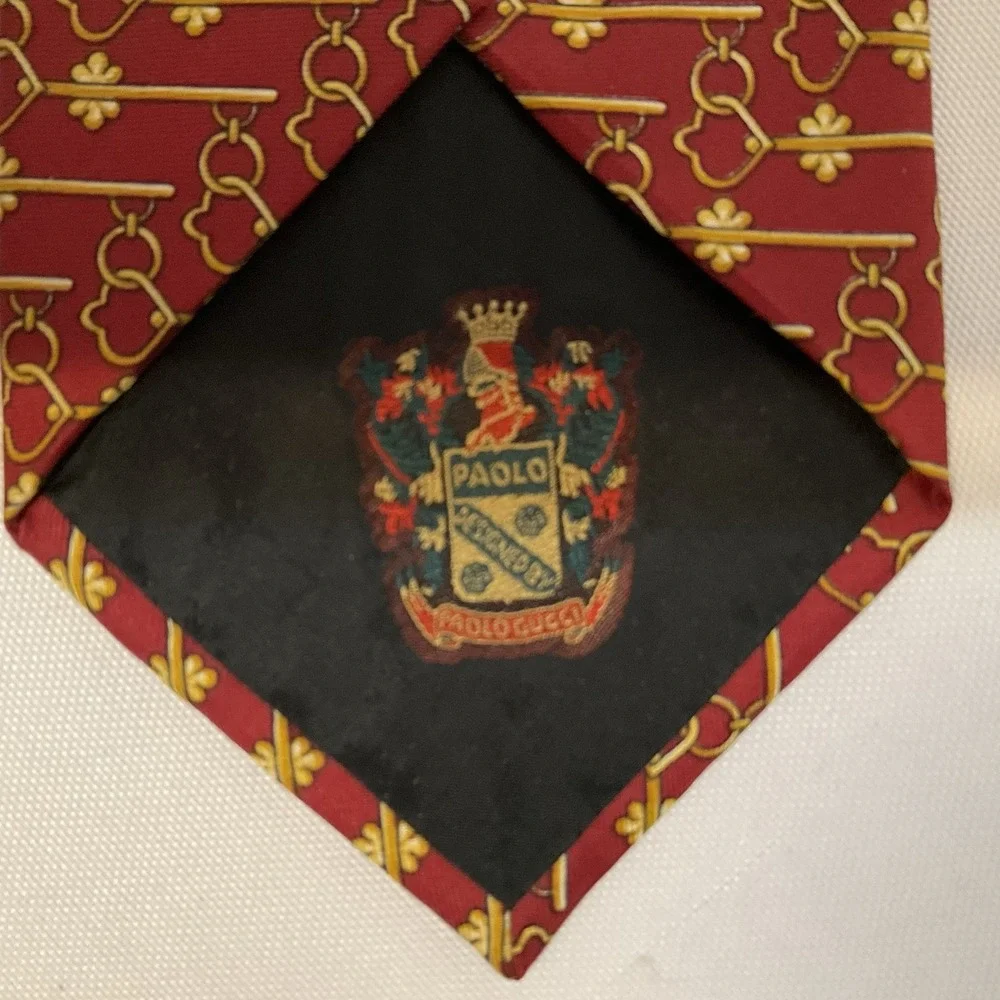 GUCCI Paolo‎ Red Geometric Vintage Key 100% Silk Mens Luxury Tie - 3.75
